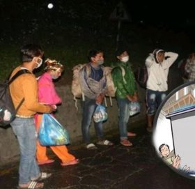 रुँदै पानीमा भिज्दै घर जान हिंडेका मजदूर भन्छन ‘चुनाब फेरी आउला नि’