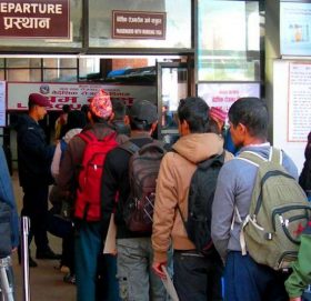 सरकारले वैदेशिक रोजगारी खुल्ला गरेलगत्तै विदेशिए १८ सय नेपाली