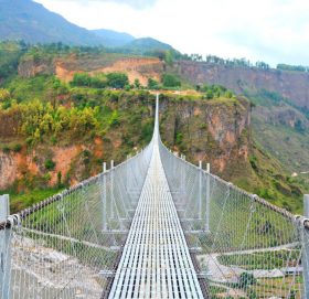 झोलुंगे पुलले छोट्यायो एक घन्टाको बाटो १० मिनेटमा