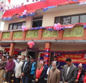 माधव नेपाल निकट युवासंघले खोल्यो छुट्टै कार्यालय (तस्बिरहरु)