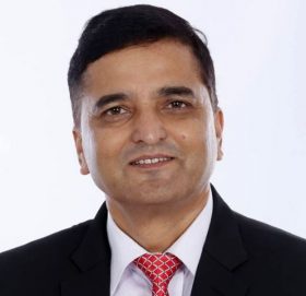 योगेशद्वारा ओलीको कडा आलोचना– पद जोगाउन मधेशी दल र भारतसँग साँठगाँठ गरे !