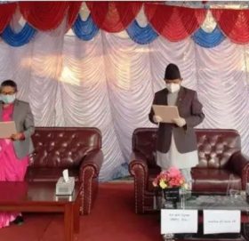 गण्डकी प्रदेशमा पुन: नियुक्त मुख्यमन्त्री गुरुङले लिए शपथ