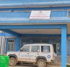 कुश्मा नगरपालिका भित्रका स्वास्थ्य संस्थामा सिटामोल र जीवनजल समेत अभाव