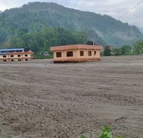 सिन्धुपाल्चोक बाढीमा परी ७ जनाको मृत्यु, क्षतिको पुरा विवरण आउन बाँकी