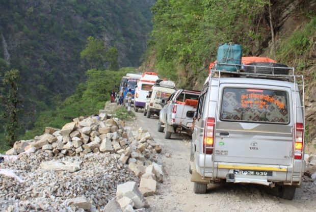 गएको आर्थिक वर्षमा कर्णाली राजमार्गमा १२ वटा पक्की पुल निर्माण सम्पन्न