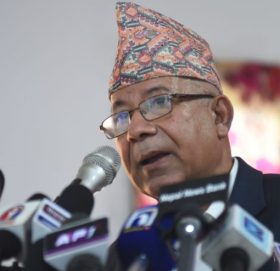 गफाडीको गफलाई जनताले पत्याउँदैनन्, बाँदरे प्रवृत्तिदेखि म तर्सिने मान्छे होइन : माधवकुमार नेपाल