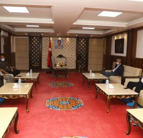 बालुवाटारमा गठबन्धनको बैठक जारी, माधव नेपाल पनि उपस्थित