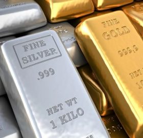 सुनको भाउ आज तोलामा सात सय रुपैयाँले घट्यो