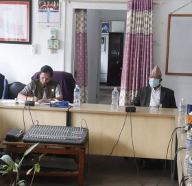 संसदीय समिति बैठकमा माधव नेपाल सहभागी, सांसदहरूले गरे प्रशंसा