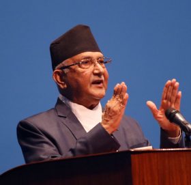 ओलीको गर्जन : एउटा केस झर्दैमा टाउको मुडुलो हुँदैन, एमालेसँग कोही एक्लै लड्नै सक्दैन !