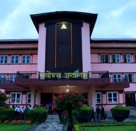 राजु गुरुङको उम्मेदवारी खारेज नगर्न सर्वोच्चको अल्पकालीन अन्तरिम आदेश