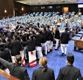 एमालेको विरोधबीच बजेट विनियोजन विधेयक पारित, सरकारलाई खर्च गर्ने बाटो खुल्यो