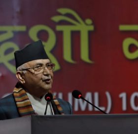 एमाले नेतृत्व चयनमा निर्वाचन हुन नदिने ओलीको संकेत