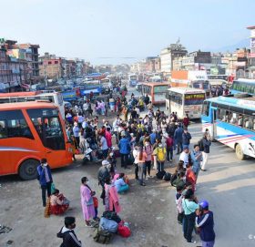 एक दिनमा काठमाडौं उपत्यकाबाट बाहिरिए साढे ८३ हजार यात्रु