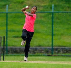 बाबुको नागरिकता नहुँदा संकटमा हिरन्मईको क्रिकेट करिअर