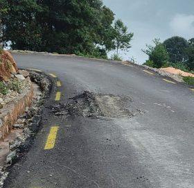 फलेवास–लुङ्खु सडक : कालोपत्रे दुई महिना टिकेन