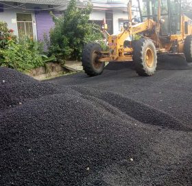 असारे विकास : रातभर गरेको पिच बिहानै भत्काइयो