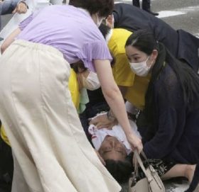 गाेली लागेका जापानका पूर्वप्रधानमन्त्री सिन्जो आबेको निधन