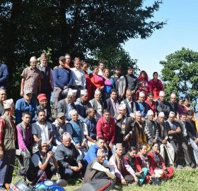 सत्ता गठबन्धनको चुनावी घरदैलो ठुलीपोखरीमा, भारी मतका साथ उम्मेदवार बिजय गराउने प्रतिवद्दता