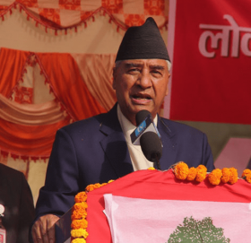 झुलाघाटमा पुल बनाएरै छाड्छु : प्रधानमन्त्री देउवा