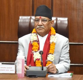 प्रधानमन्त्री प्रचण्ड पदमुक्त