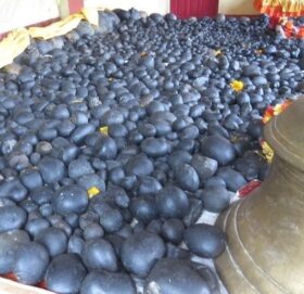 शालग्रामको चोरी निकासी रोक्न शिलाको नामाकरण गरिँदै