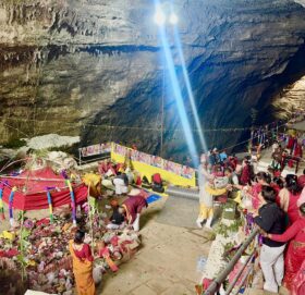 चिटिक्क परेको पाङको पार्वती गुफा