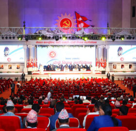 एमाले विधान महाधिवेशनमा प्रस्तुत प्रस्तावमाथि समूहगत छलफल जारी