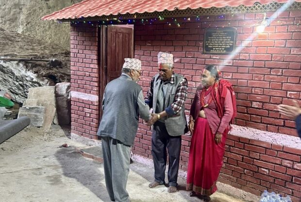 समाजसेवी पौडेलको सहयोगमा पार्वती गुफामा भण्डार गृह निर्माण