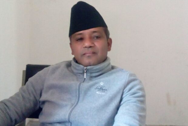 कालीगण्डकी दैनिकका सम्पादक तथा अधिवक्ता शर्माद्वारा बाढि पीडितका लागि १ लाख ५ हजार सहयोग